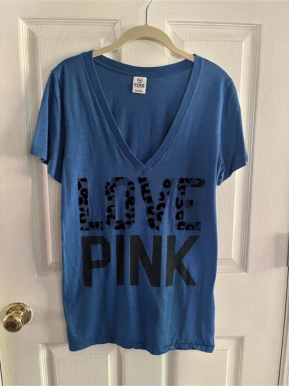 Victoria's Secret PINK Graphic V-Neck Tee in Blue Size Medium Like New